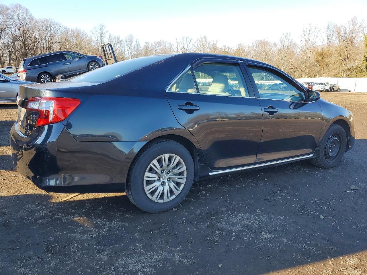 2012 Toyota Camry Le - Image 3