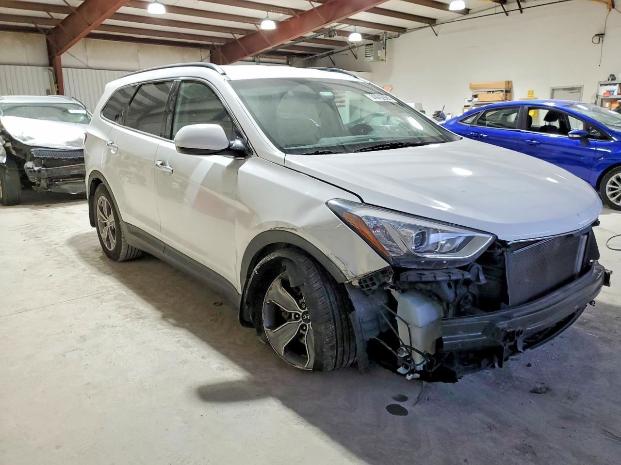 2014 Hyundai Santa Fe Gls - Image 4