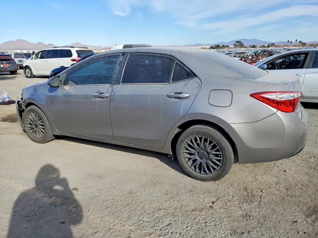 2014 Toyota Corolla L - Фото 2