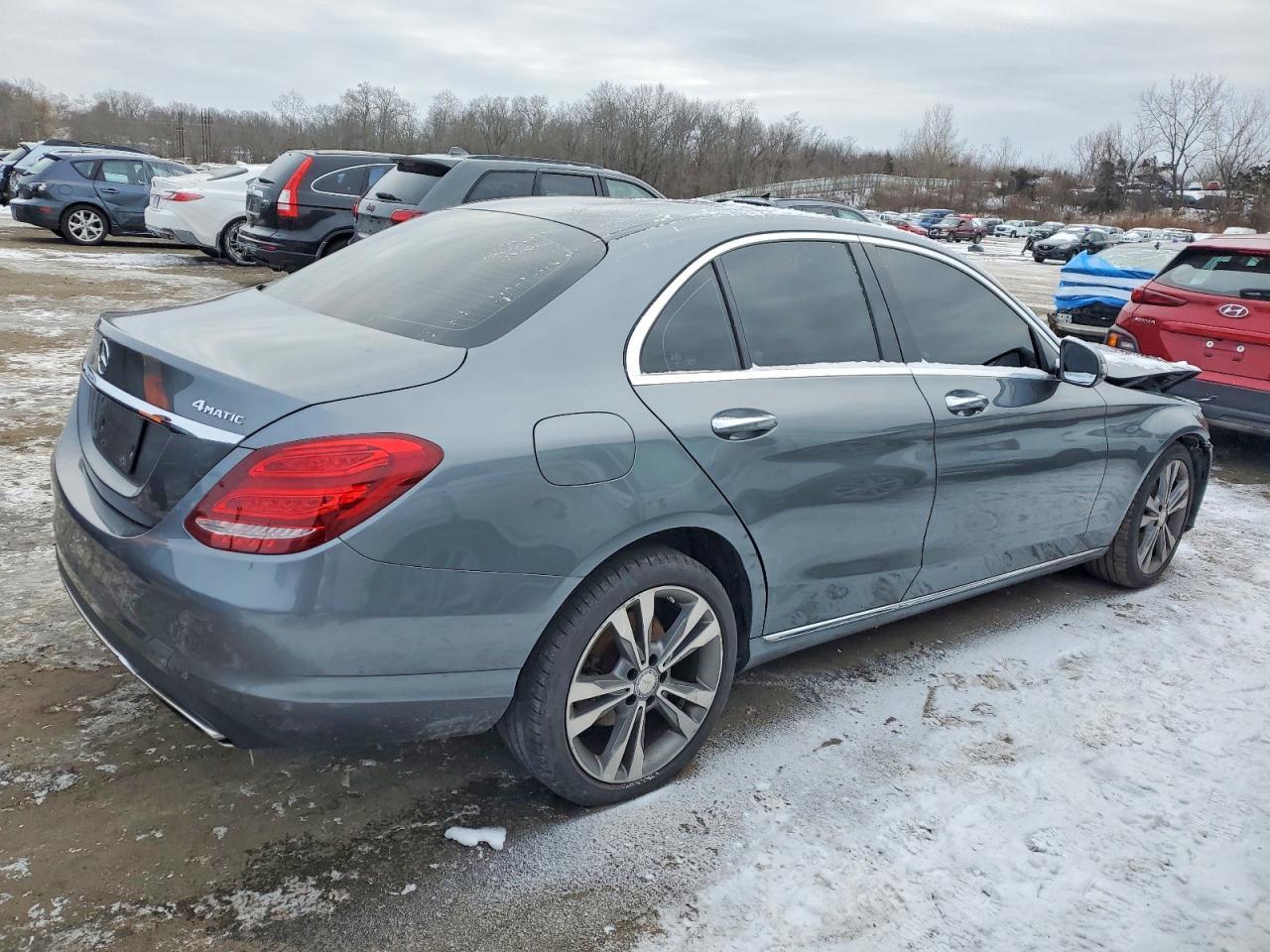 2017 Mercedes-Benz C 300 4Matic - Фото 3