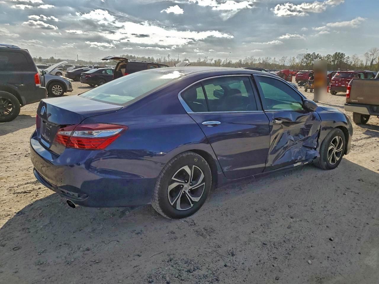 2017 Honda Accord Lx - Фото 3