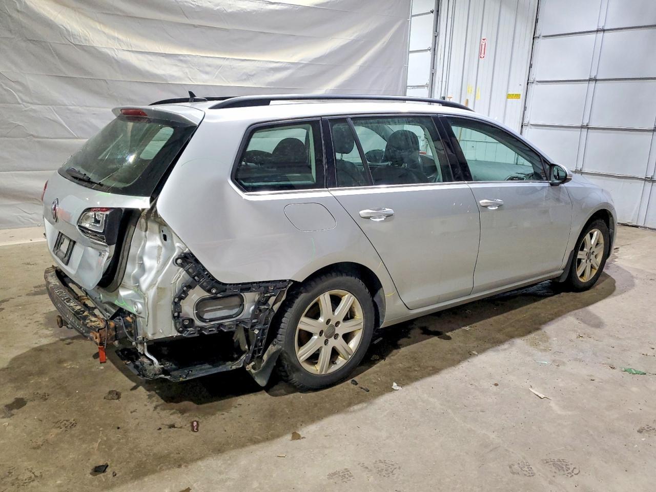 2017 Volkswagen Golf Sportwagen S - Фото 3