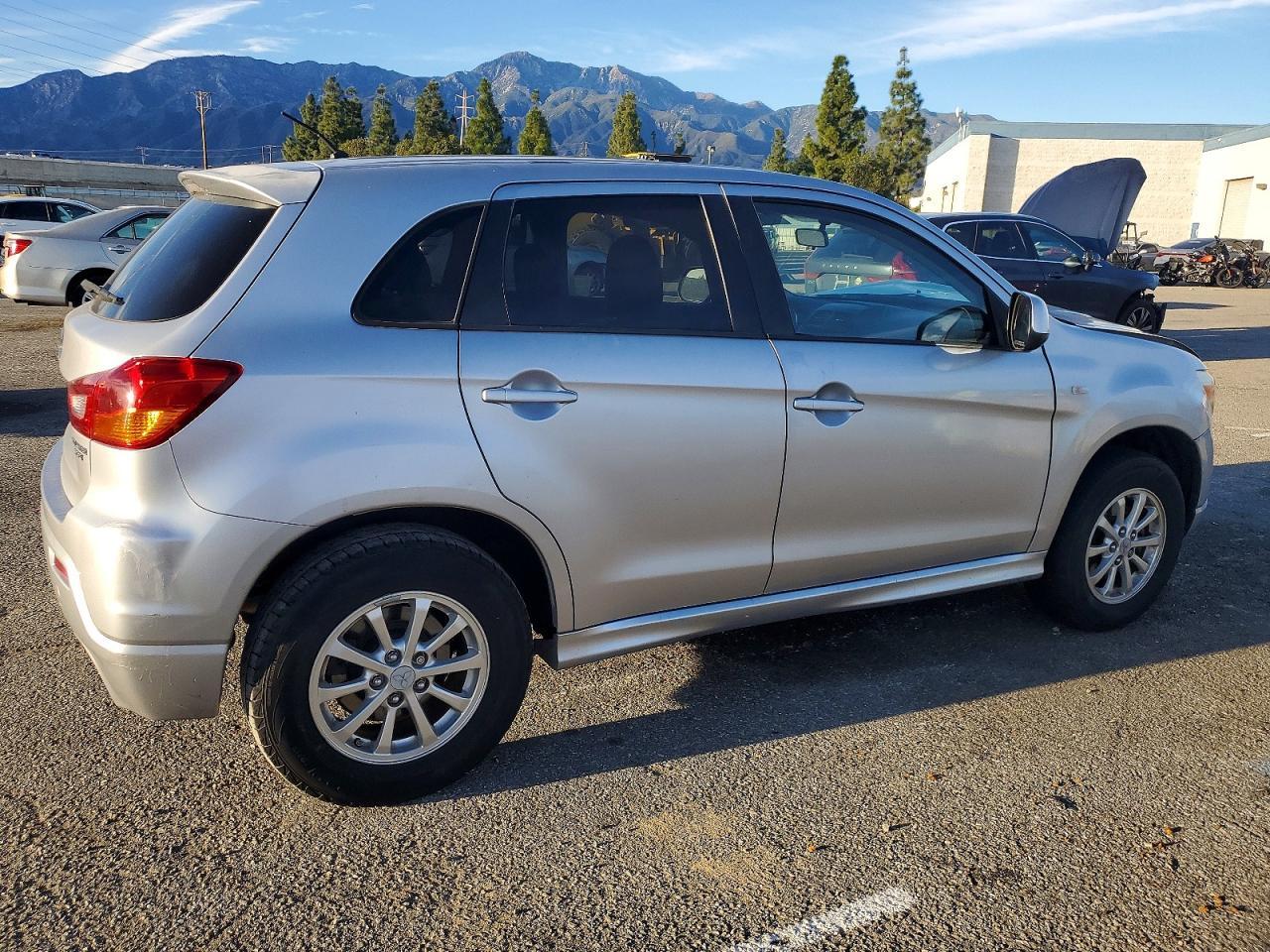 2011 Mitsubishi Outlander Sport Es - Фото 3