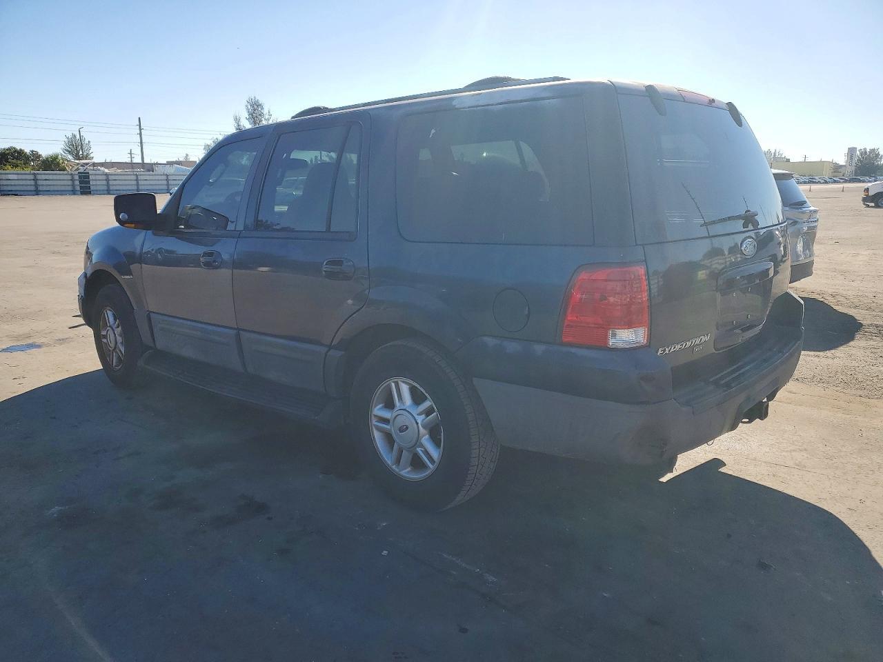 2004 Ford Expedition Xlt - Фото 2