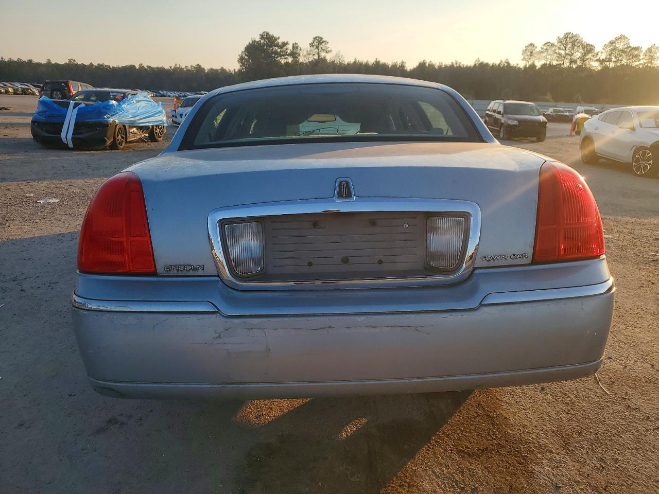 2006 Lincoln Town Car Signature - Фото 6