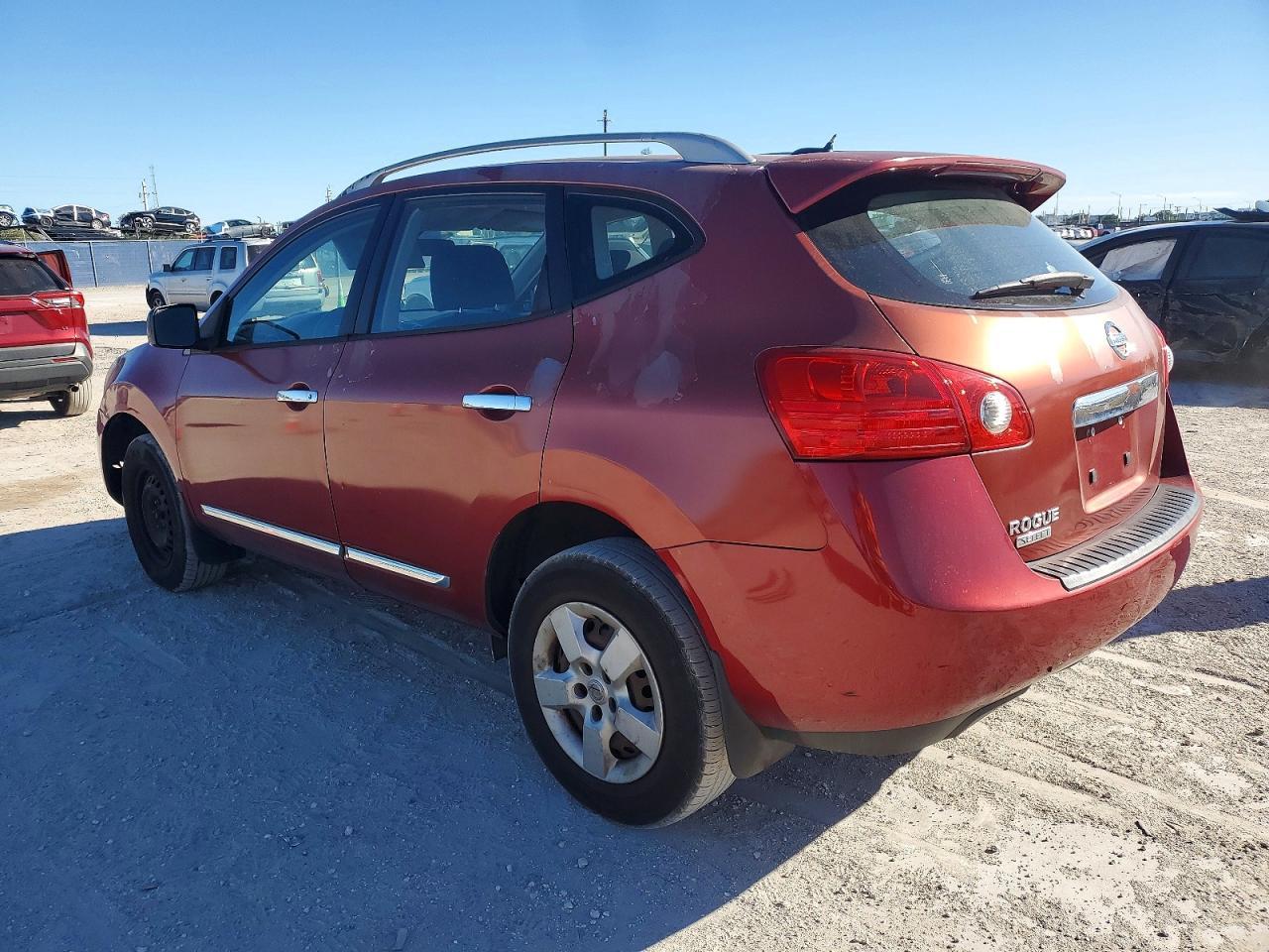 2014 Nissan Rogue Select S - Image 2