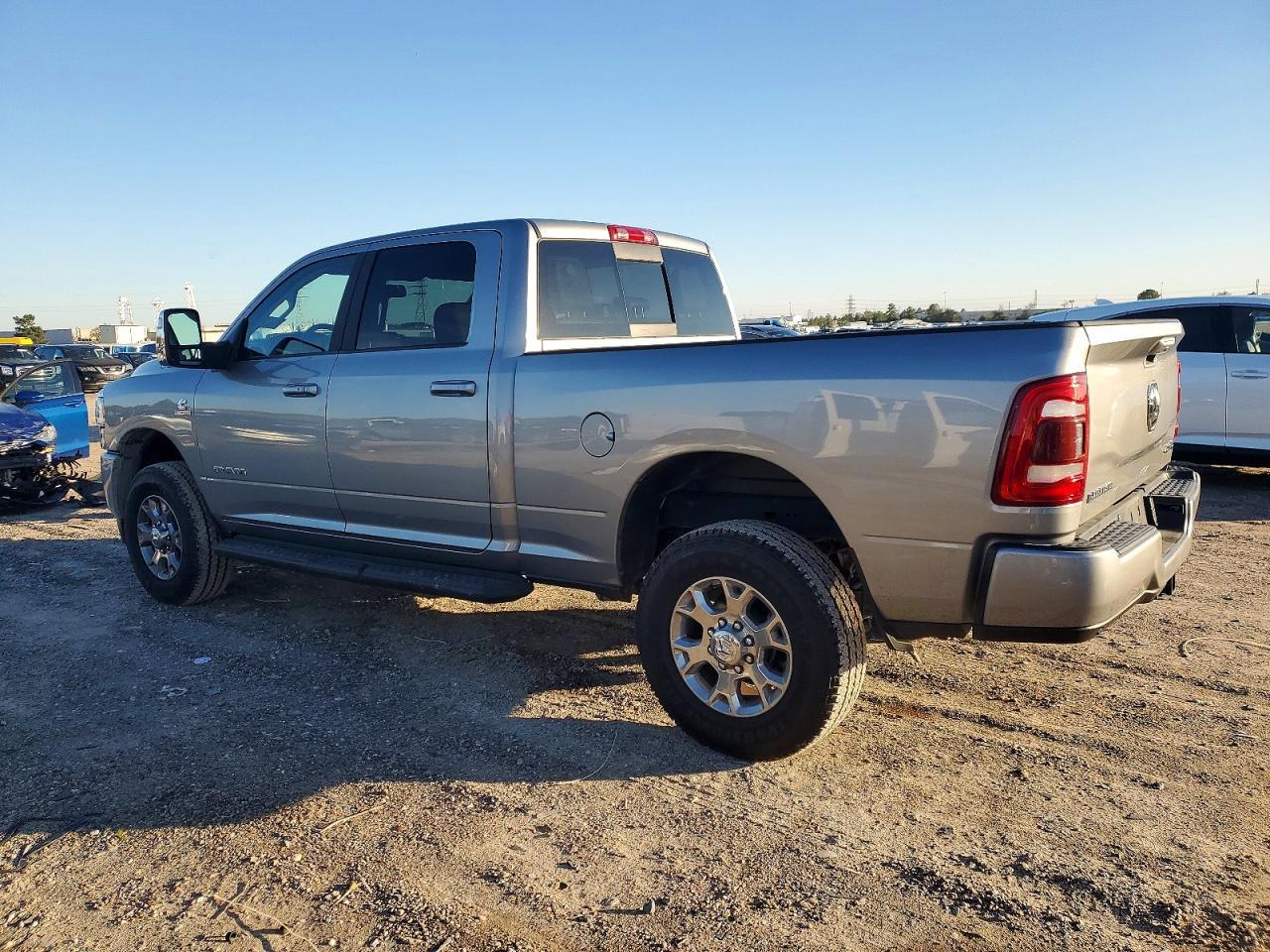 2024 Ram 2500 Laramie - Фото 2