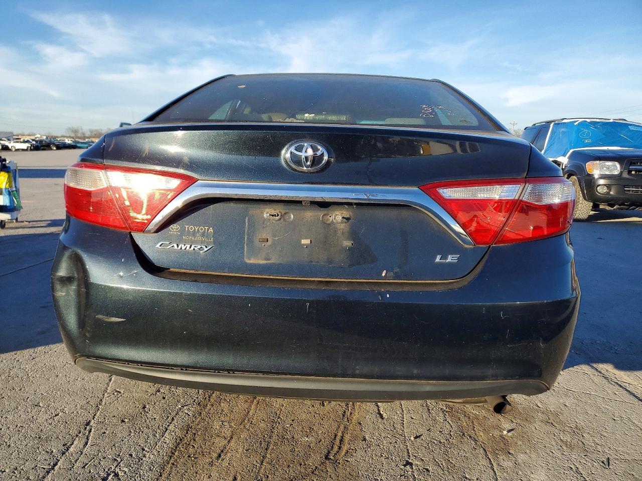 2015 Toyota Camry Le - Image 6