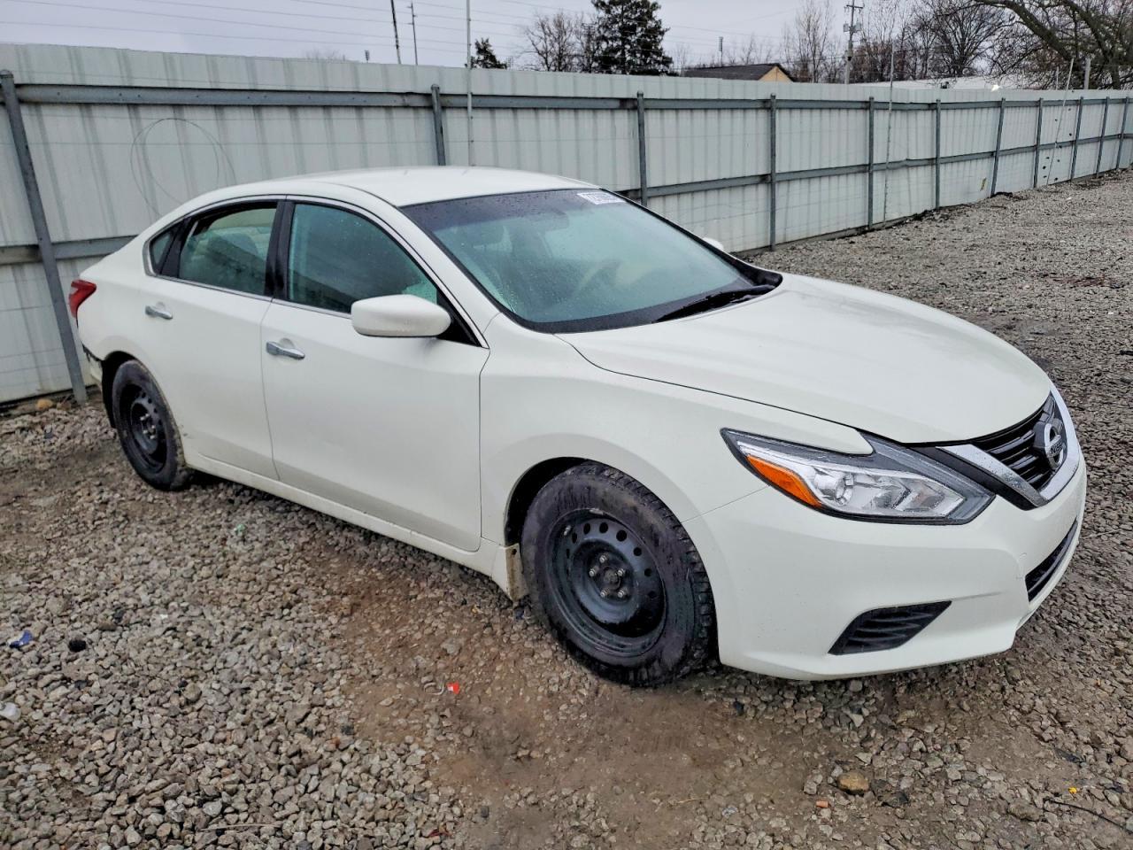 2017 Nissan Altima 2.5 - Фото 4