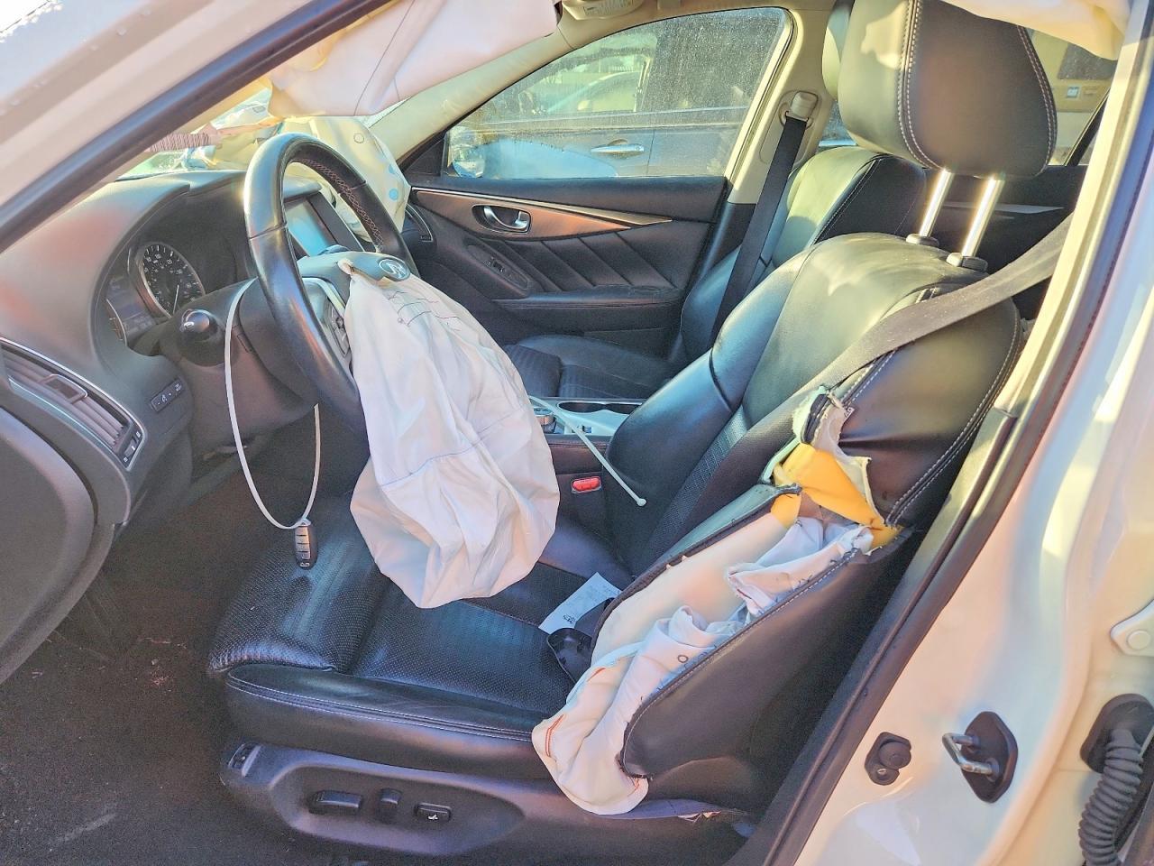 2018 Infiniti Q50 Luxe - Image 7
