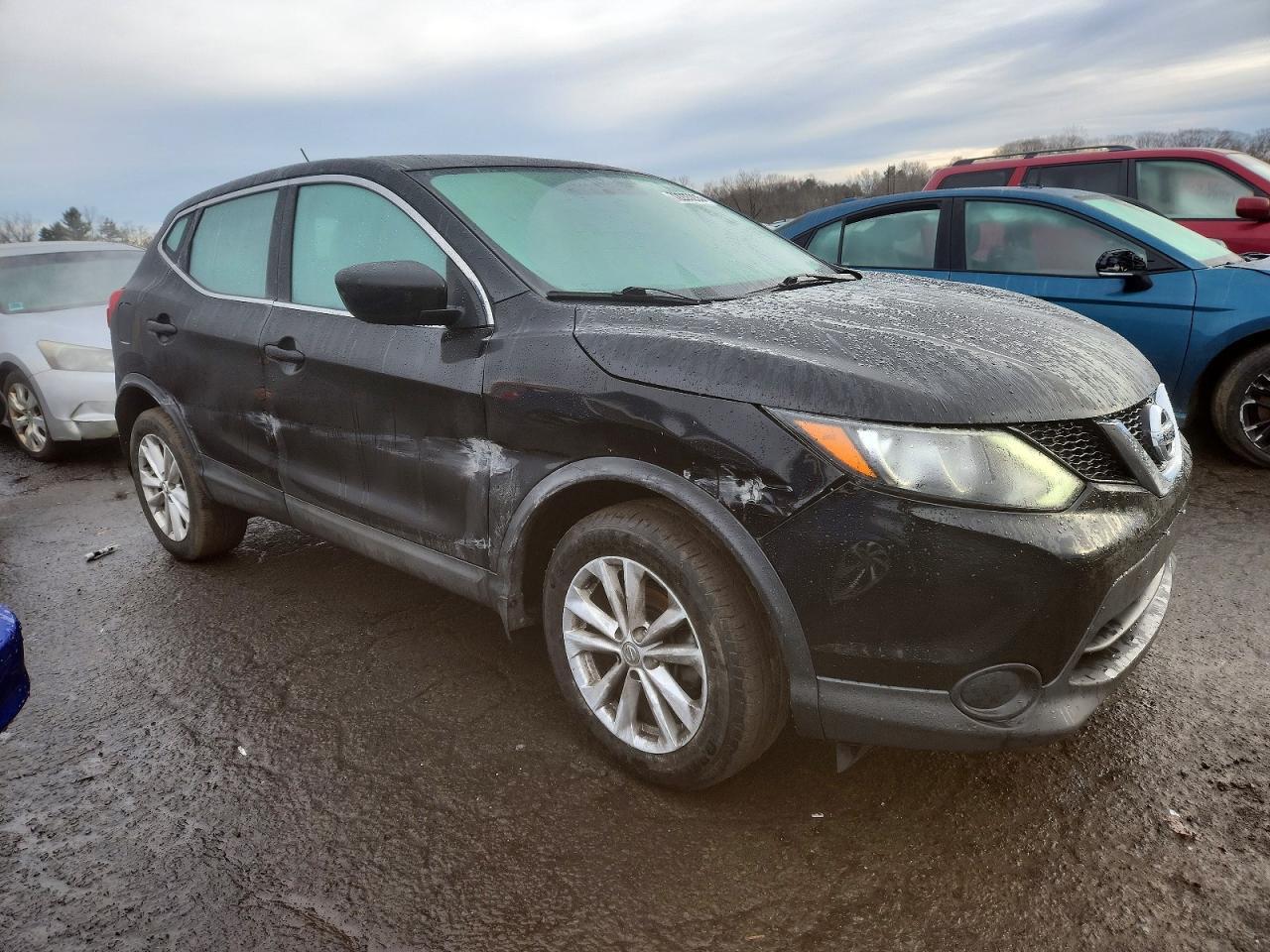 2017 Nissan Rogue Sport S - Image 4