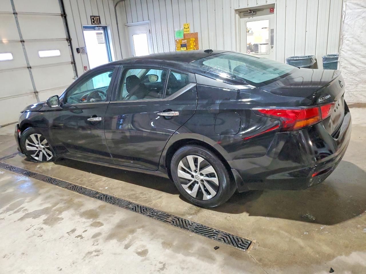 2019 Nissan Altima S - Image 2