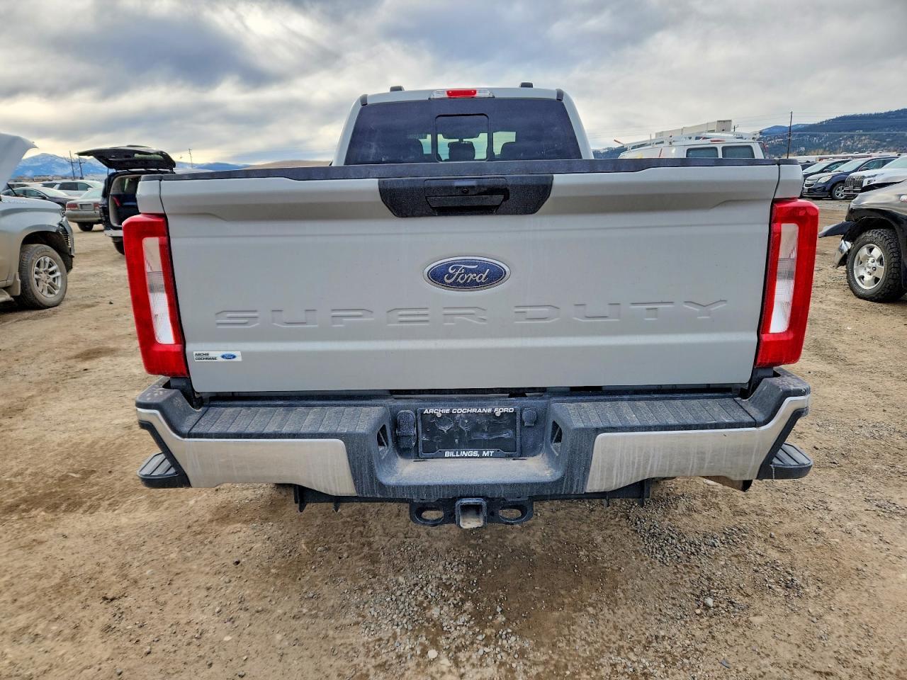 2025 Ford F250 Super Duty - Image 6
