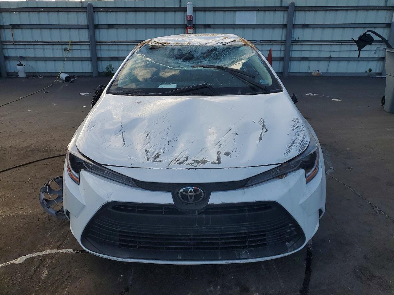 2025 Toyota Corolla Le - Фото 5
