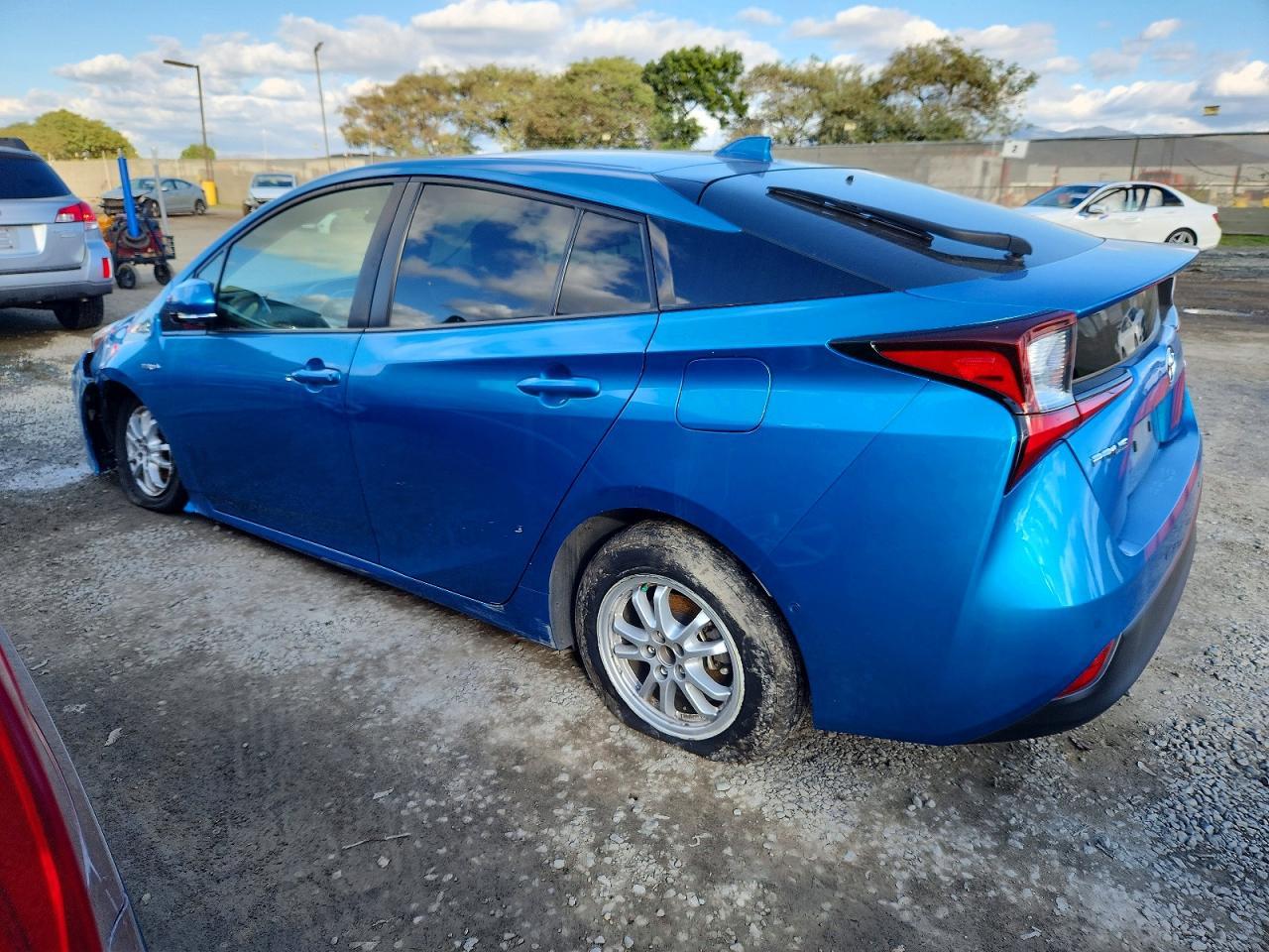 2020 Toyota Prius Le - Image 2