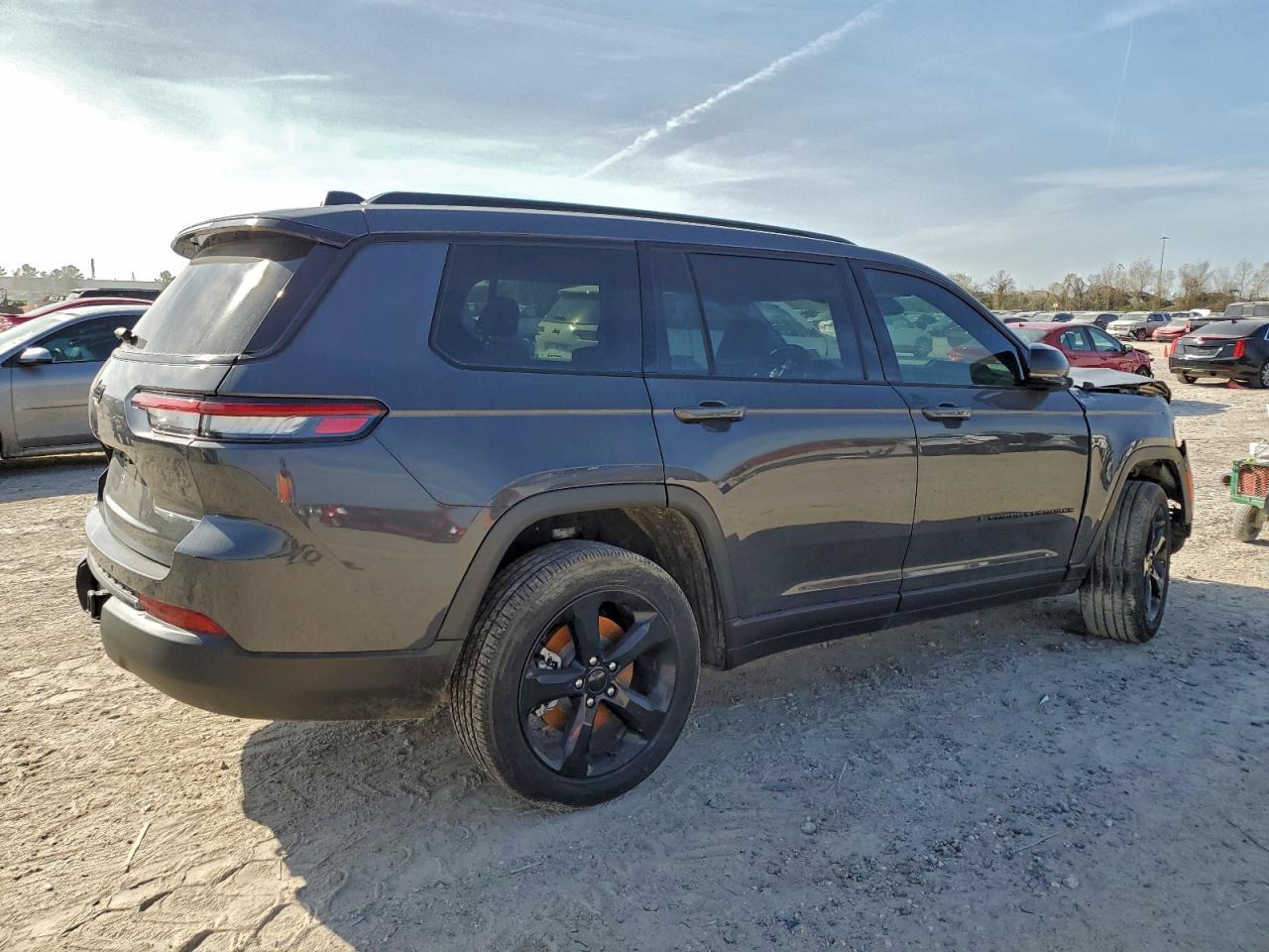 2025 Jeep Grand Cherokee L Laredo - Фото 3