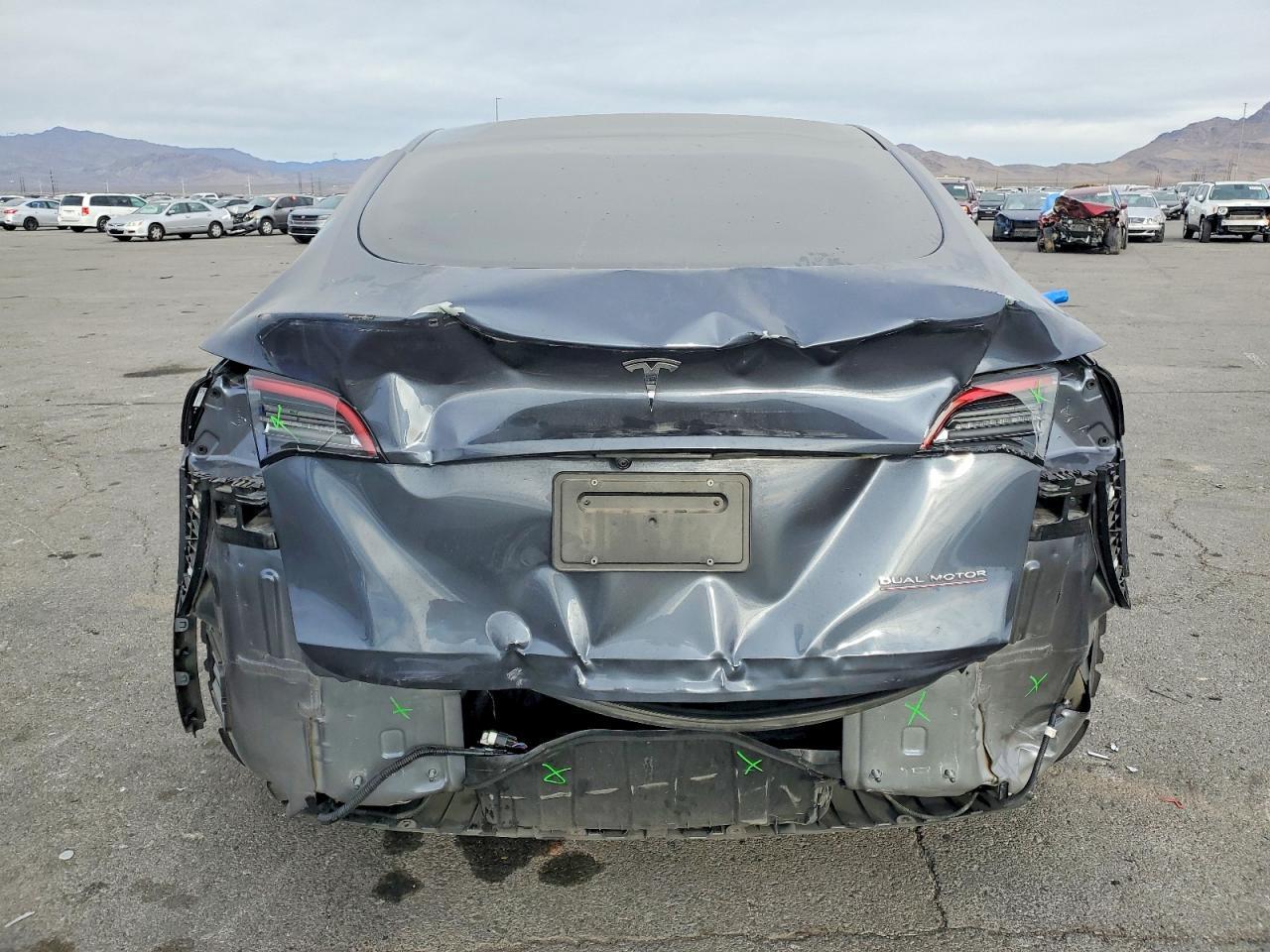 2023 Tesla Model Y - Фото 6