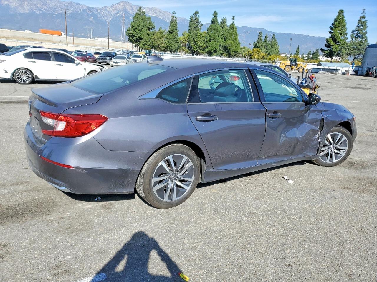 2021 Honda Accord Hybrid - Image 3