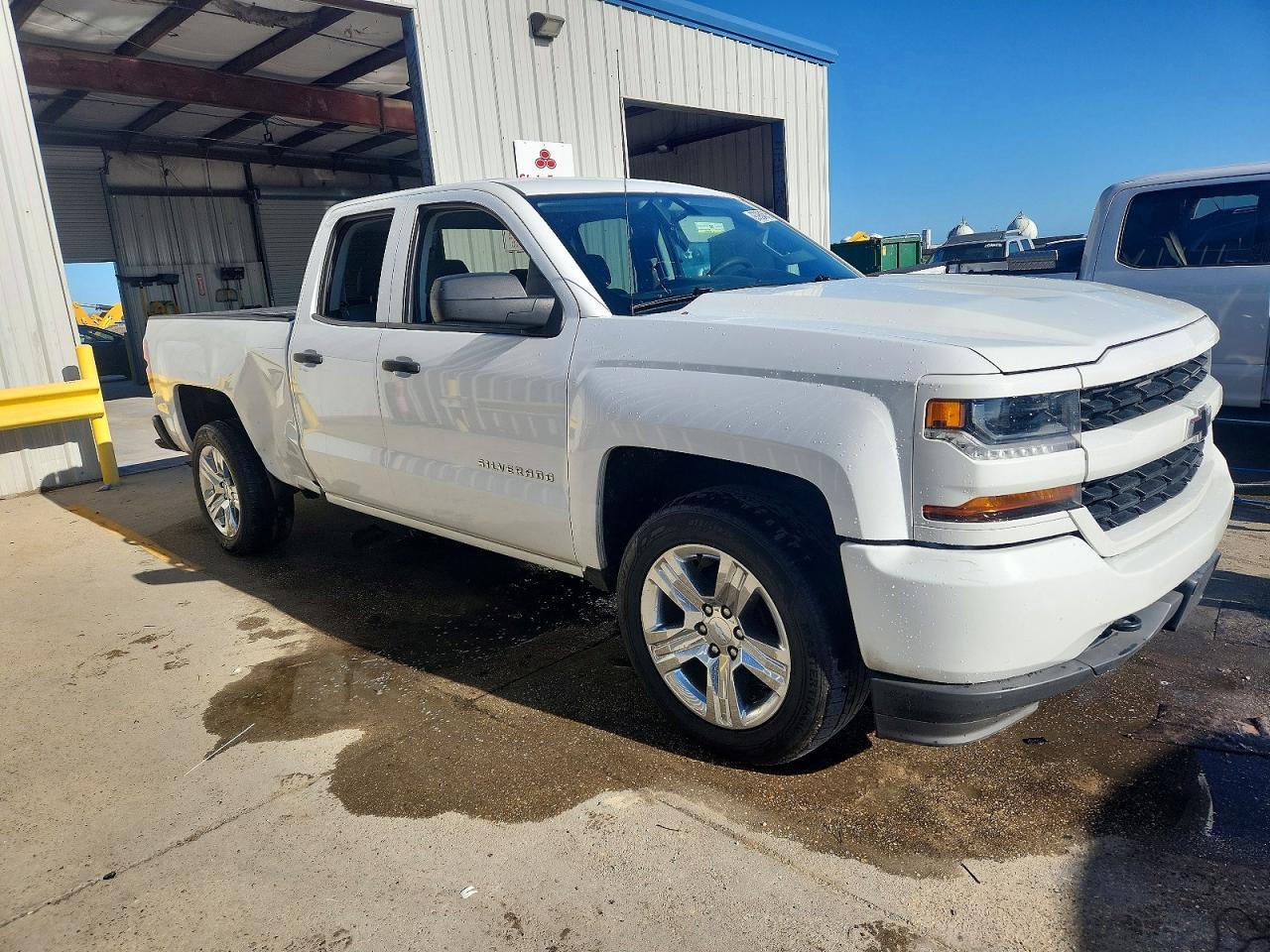 2016 Chevrolet Silverado C1500 Custom - Фото 4