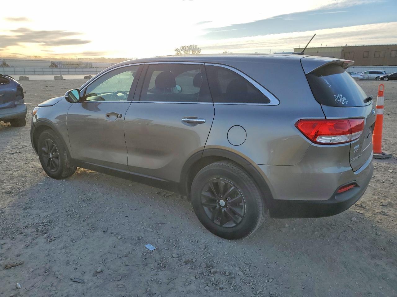 2018 Kia Sorento Lx - Фото 2