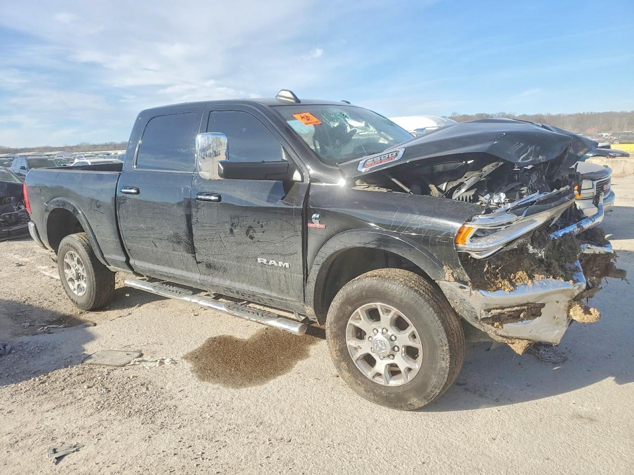 2022 Ram 2500 Laramie - Фото 4