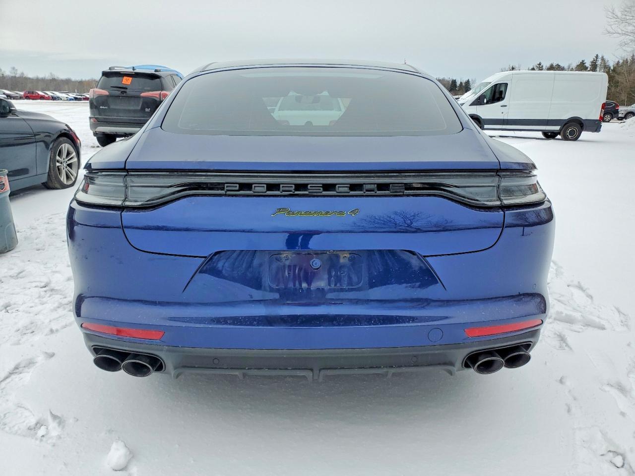 2023 Porsche Panamera 4 Platinum - Image 6