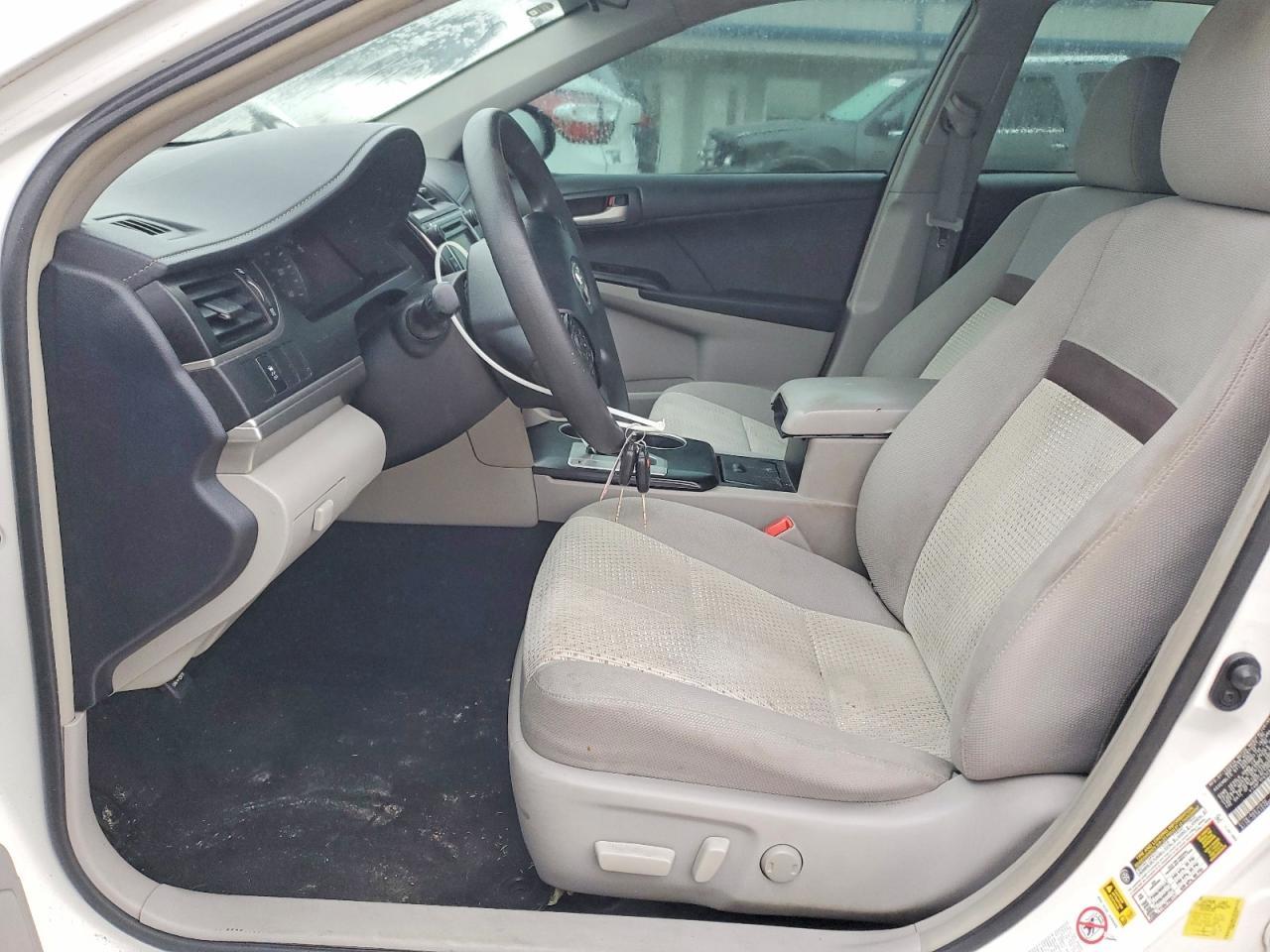 2012 Toyota Camry Base - Фото 7