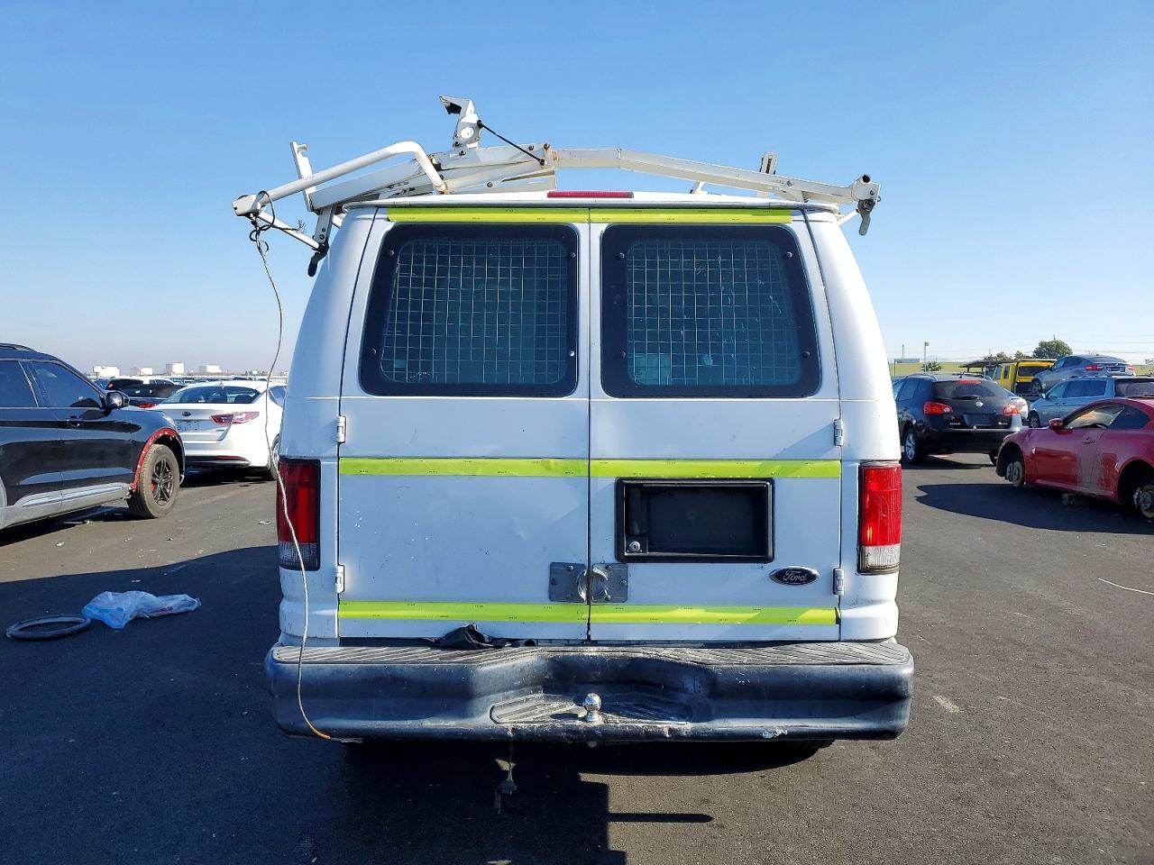 2013 Ford E250 Utility / Service Van - Фото 6