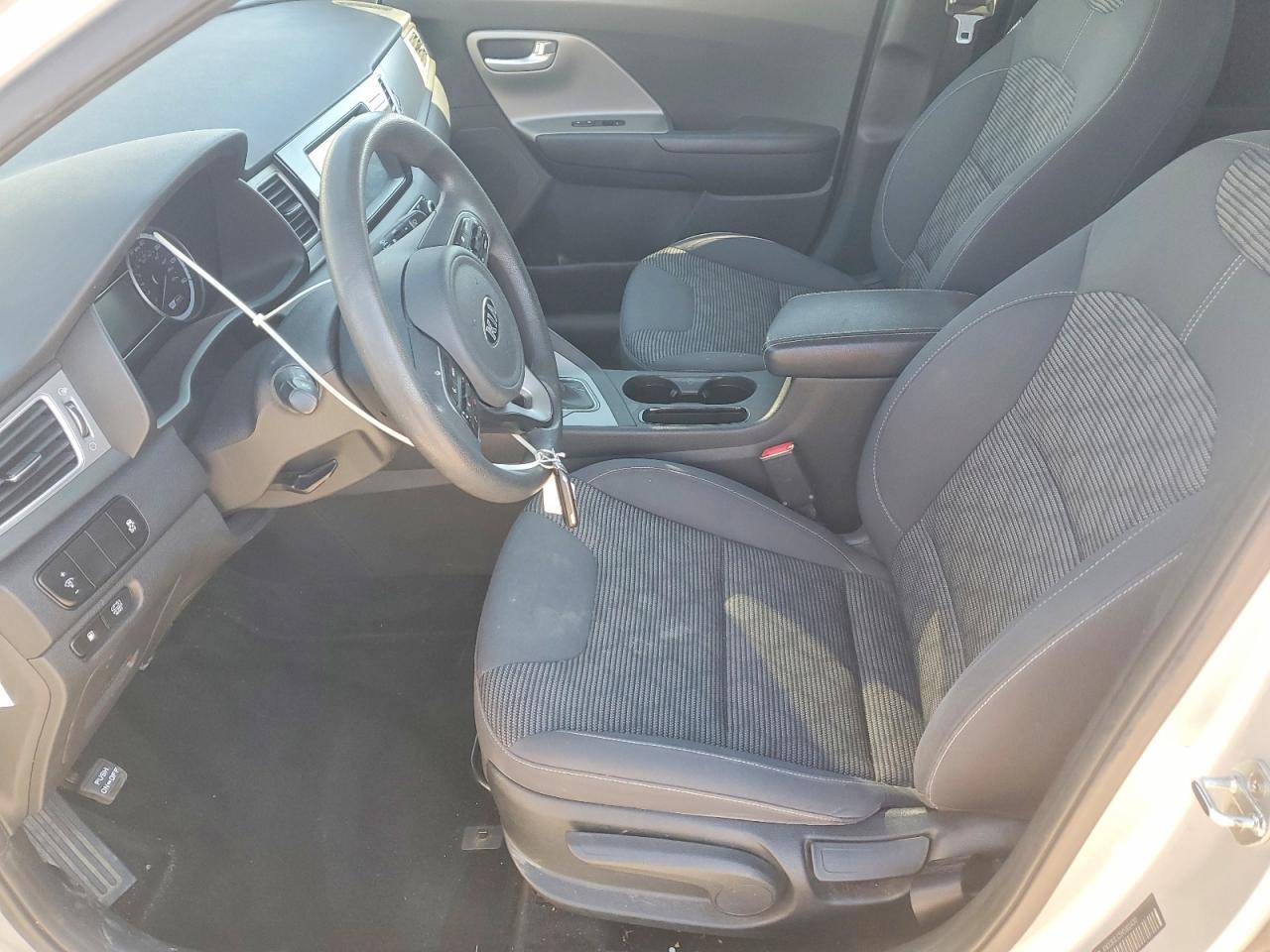2017 Kia Niro Fe - Фото 7