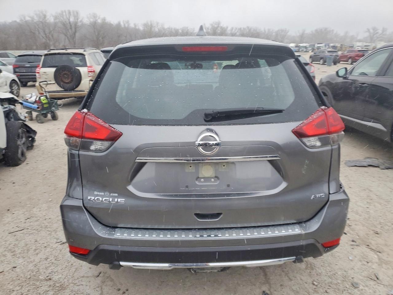 2018 Nissan Rogue S - Фото 6