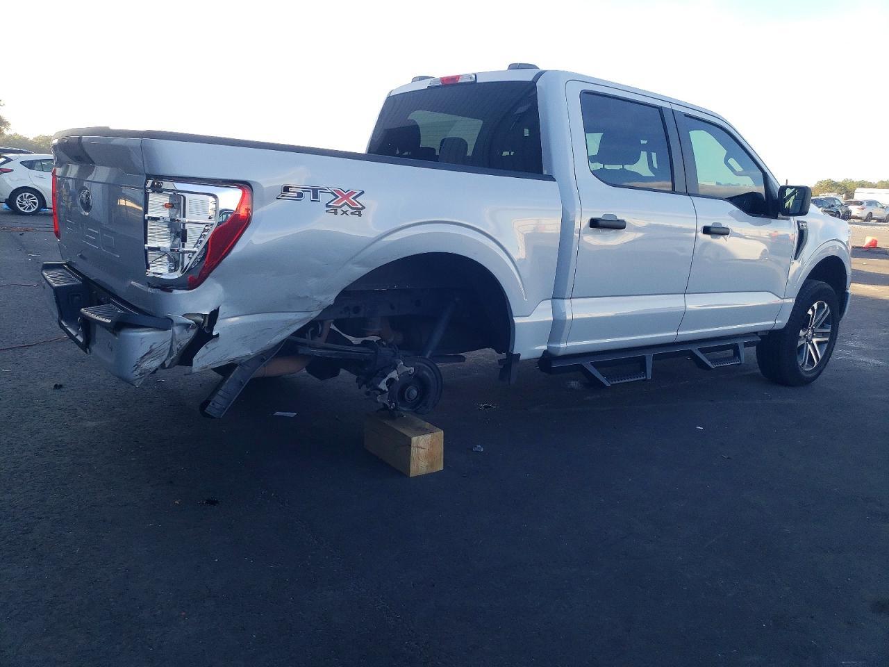 2022 Ford F150 Supercrew - Image 3
