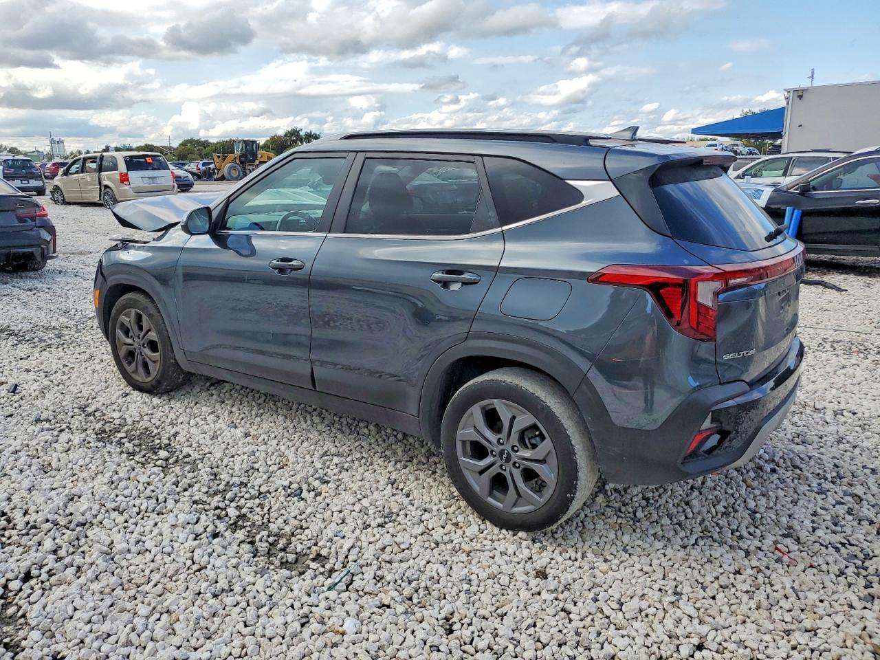 2024 Kia Seltos S - Фото 2