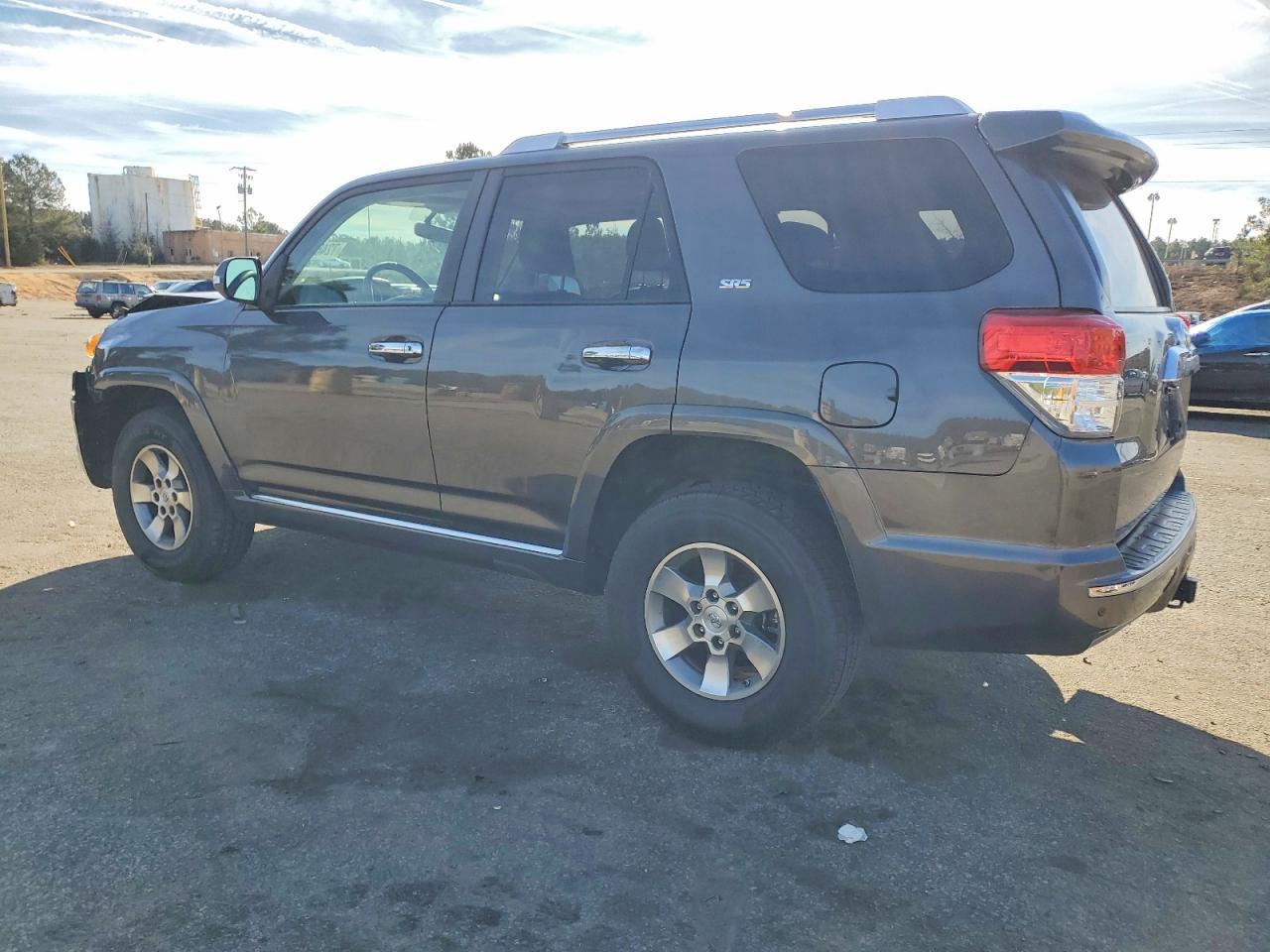 2010 Toyota 4Runner Sr5 - Фото 2