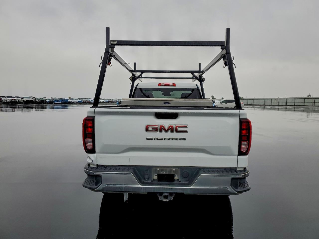 2022 GMC Sierra C1500 - Image 6