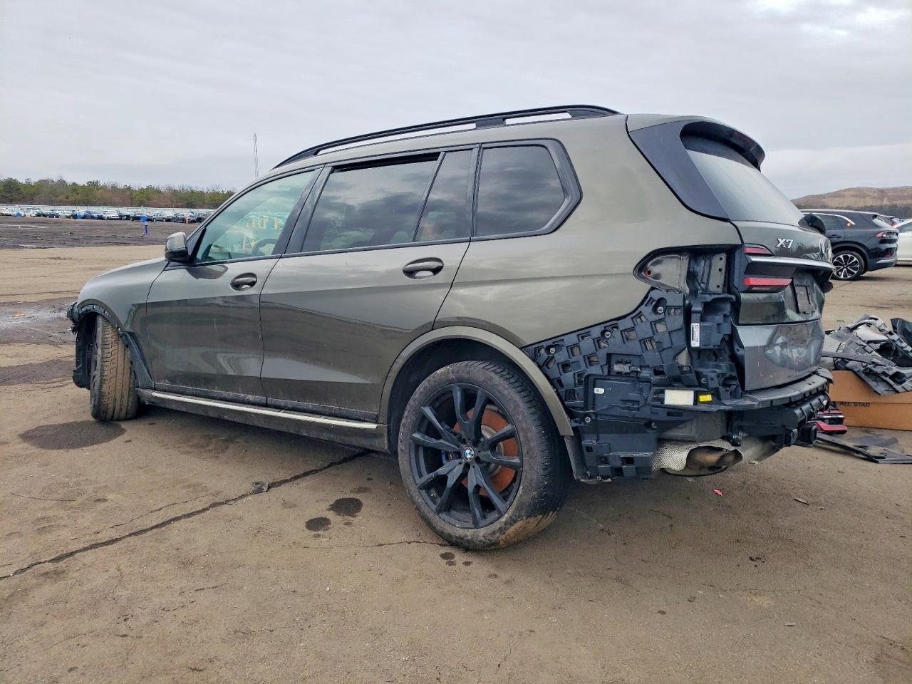 2023 BMW X7 xDrive40I - Фото 2