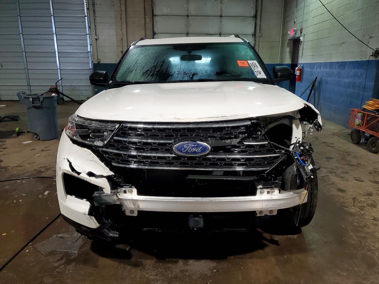 2023 Ford Explorer Xlt - Фото 5