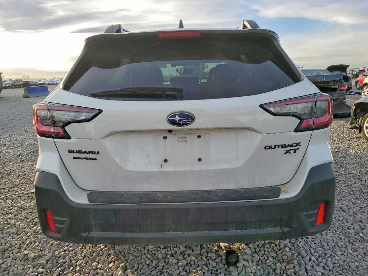 2022 Subaru Outback Onyx Edition Xt - Image 6