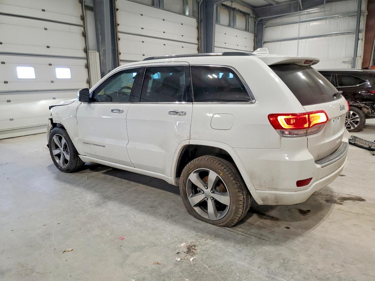 2015 Jeep Grand Cherokee Overland - Фото 2