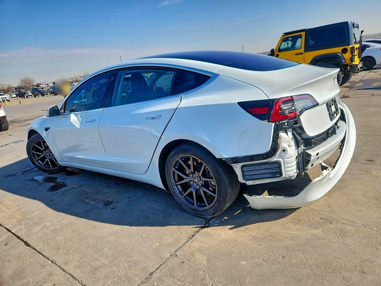 2018 Tesla Model 3 - Image 2