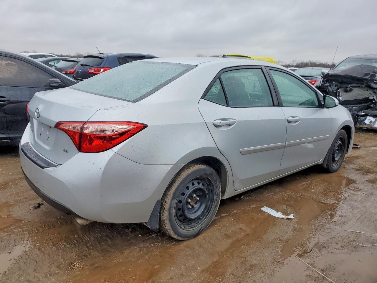 2018 Toyota Corolla L - Фото 3