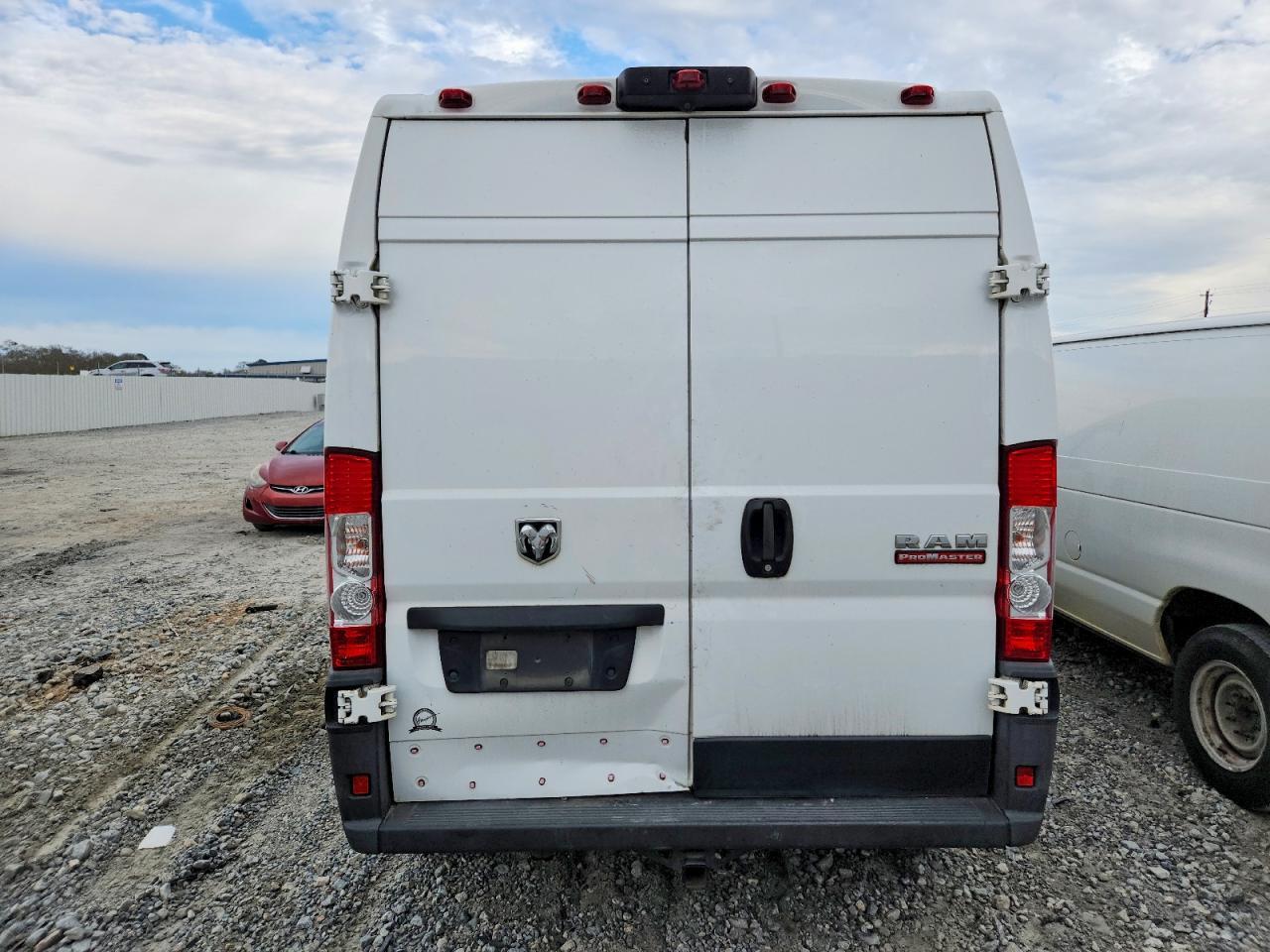 2021 Ram Promaster 2500 Delivery Van - Фото 6