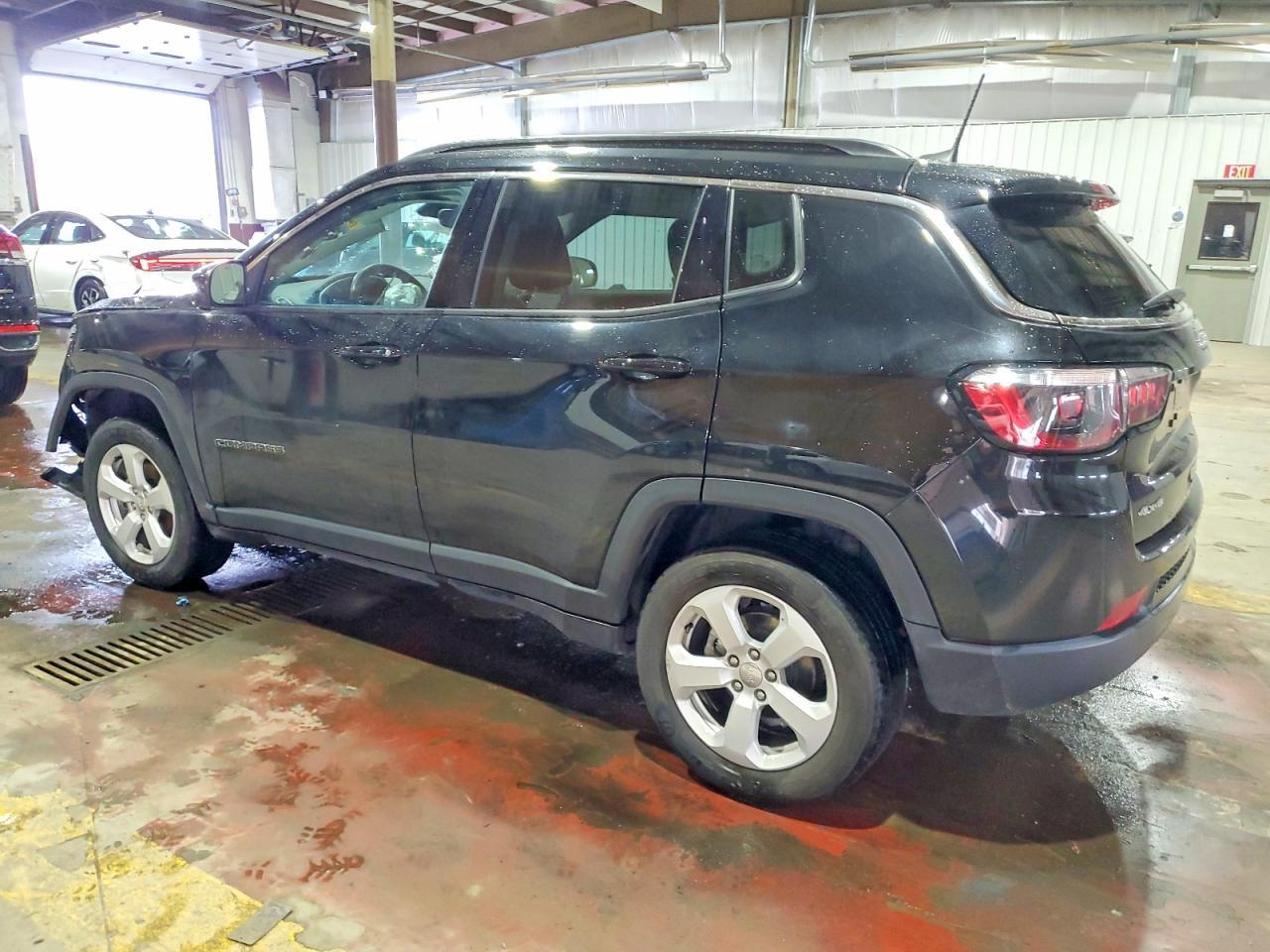 2021 Jeep Compass Latitude - Фото 2