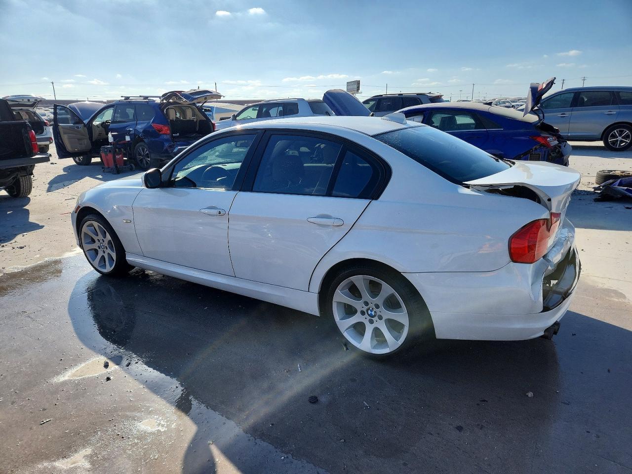 2010 BMW 328 I - Фото 2