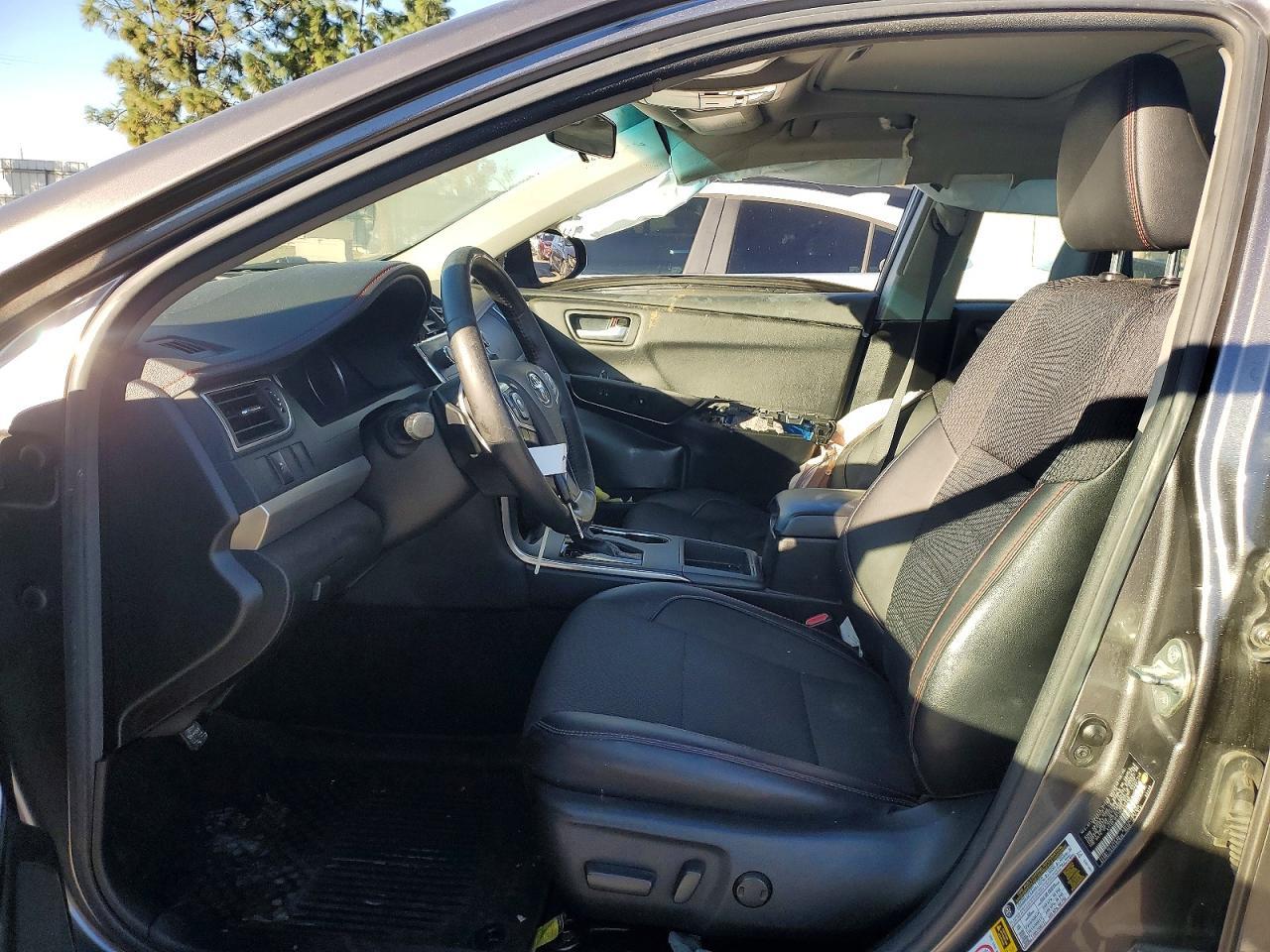 2017 Toyota Camry Le - Image 7