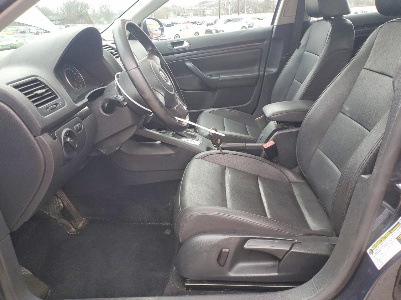 2010 Volkswagen Jetta Se - Image 7