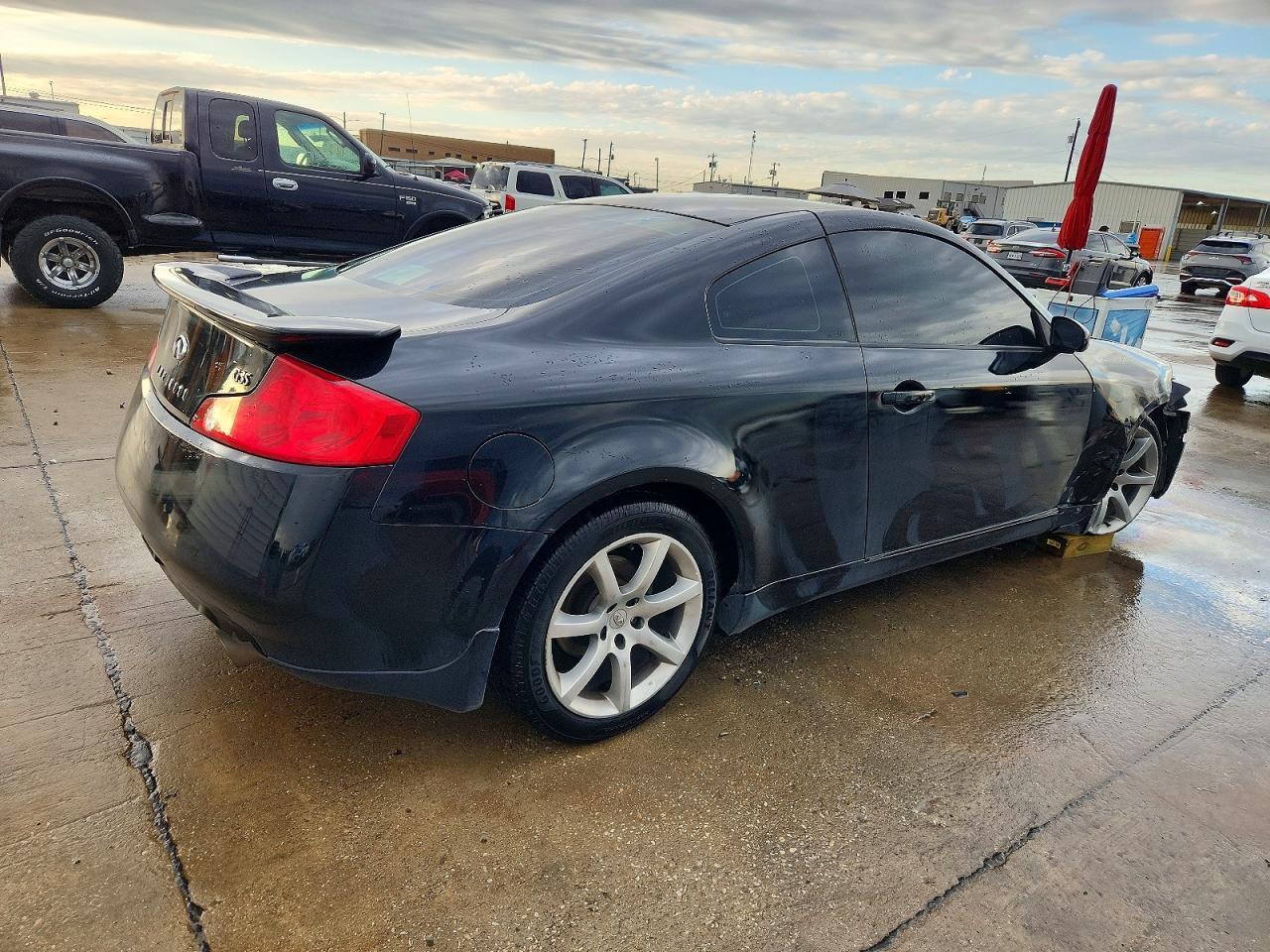 2003 Infiniti G35 Base - Image 3