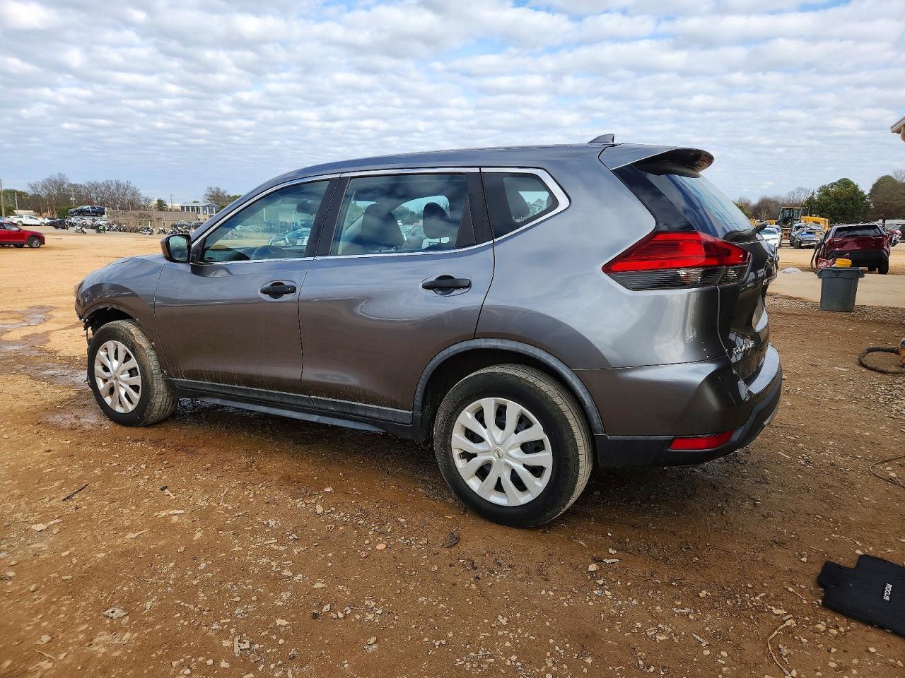2017 Nissan Rogue S - Фото 2