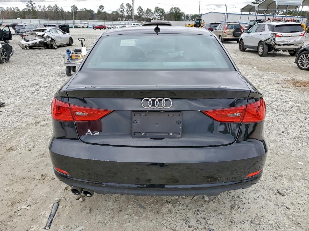 2016 Audi A3 Premium - Фото 6