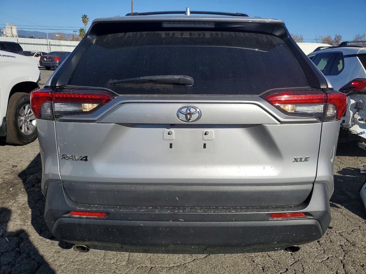 2021 Toyota Rav4 Xle - Фото 6