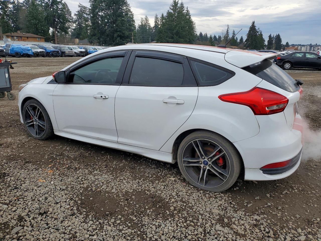 2016 Ford Focus St - Фото 2